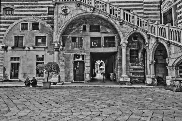 Verona Scorcio B/W 