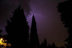 Verona Lampi temporale notte 