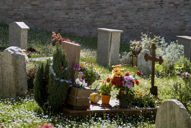 Monteveglio Cimitero Fiori 