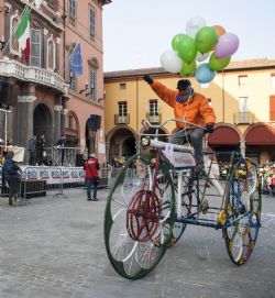 Imola Carnevale fantaveicoli maschera 