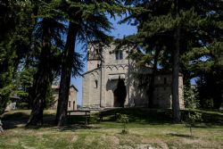 Parco Regionale Sassi di Roccamalatina (Mo) Edificio Chiesa 