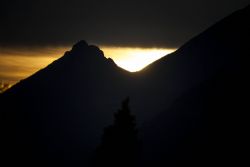 Malcesine (Vr) Tramonto Panorama Montagne 