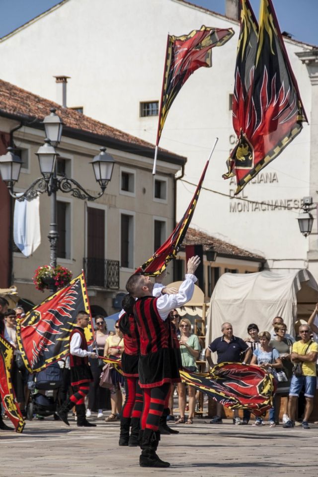 Montagnana Festa Medioevale Sbandieratori 