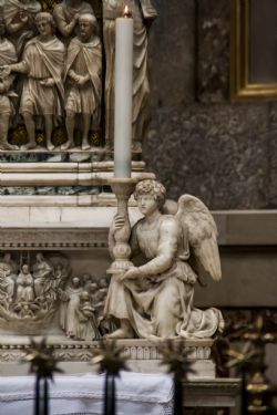 Bologna Chiesa Edificio Monumento Basilica di S. Domenico Particolare opera di Michelangelo Buonarroti