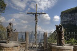 Madonna Della Corona (Vr) Statua HDR 