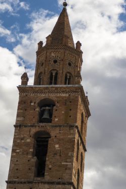 Teramo Castello Monumenti particolare 