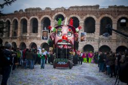 Verona Carnevale Maschera Arena 