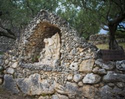 Verona Chiesa monumenti  Chiesa di S. Rocchetto particolare